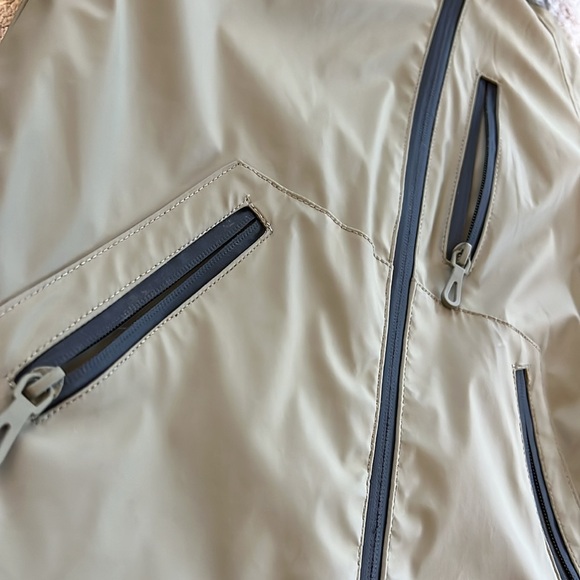 Zara rain jacket size 6 - Picture 2 of 7